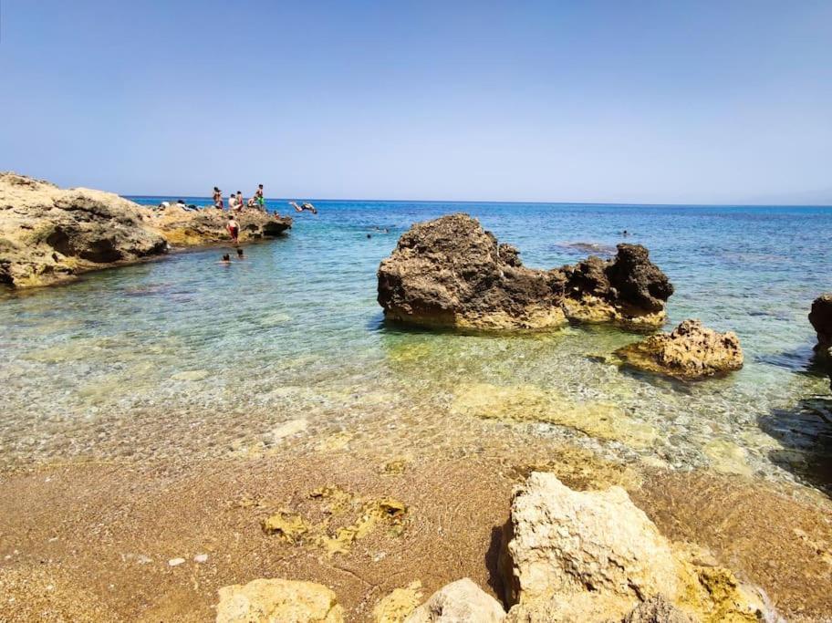 Στούντιο Σε Πέτρινο Σπίτι, Κοντά Σε Παραλία Lägenhet Kyparissia Exteriör bild
