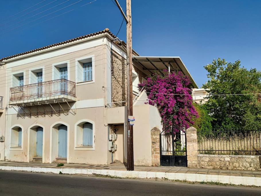 Στούντιο Σε Πέτρινο Σπίτι, Κοντά Σε Παραλία Lägenhet Kyparissia Exteriör bild